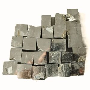 Cubic Pyrite. Pack 400-500 grs hover