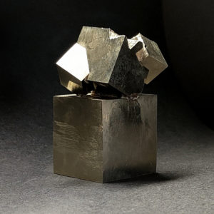 Pirita Macla procedente de Mina Ampliación A Victoria, Navajún, España.