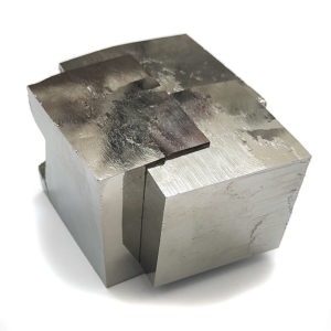 Pirita Macla superior procedente de Mina Ampliación A Victoria, Navajún, España. hover