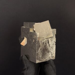 Pirita Macla procedente de Mina Ampliación A Victoria, Navajún, España.