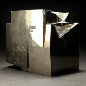 Pirita Macla superior procedente de Mina Ampliación A Victoria, Navajún, España. hover