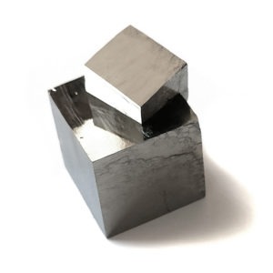 Pirita Macla procedente de Mina Ampliación A Victoria, Navajún, España. hover