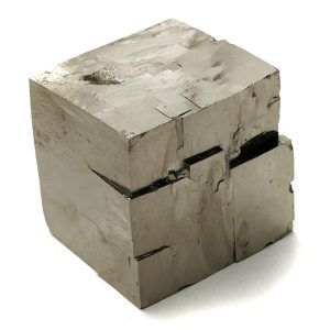 Pirita Cúbica procedente de Mina Ampliación A Victoria, Navajún, España. hover