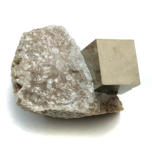 Pirita Cúbica en Matriz (9x8cm)