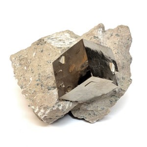 Pirita Cúbica en Matriz (11x9cm)