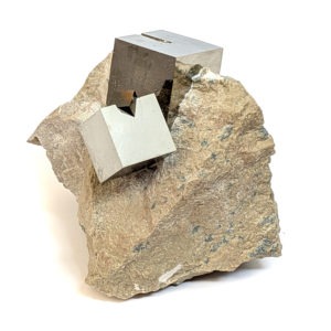 Pirita Cúbica en Matriz (6x6cm)