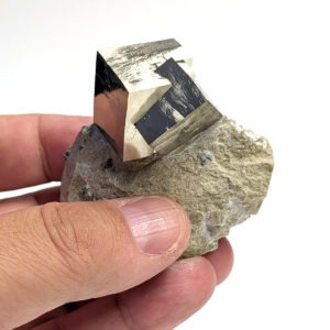 Pirita Cúbica en Matriz (6x5,5cm) hover