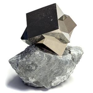 Pirita Cúbica en Matriz (6x6cm)