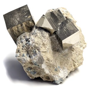 Pirita Cúbica en Matriz (8x6cm)